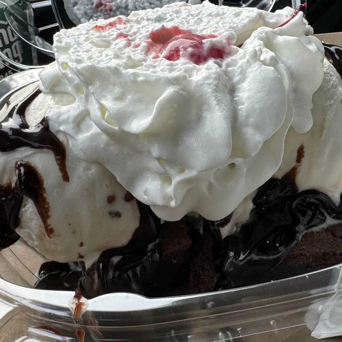 Hot Fudge Brownie Sundae