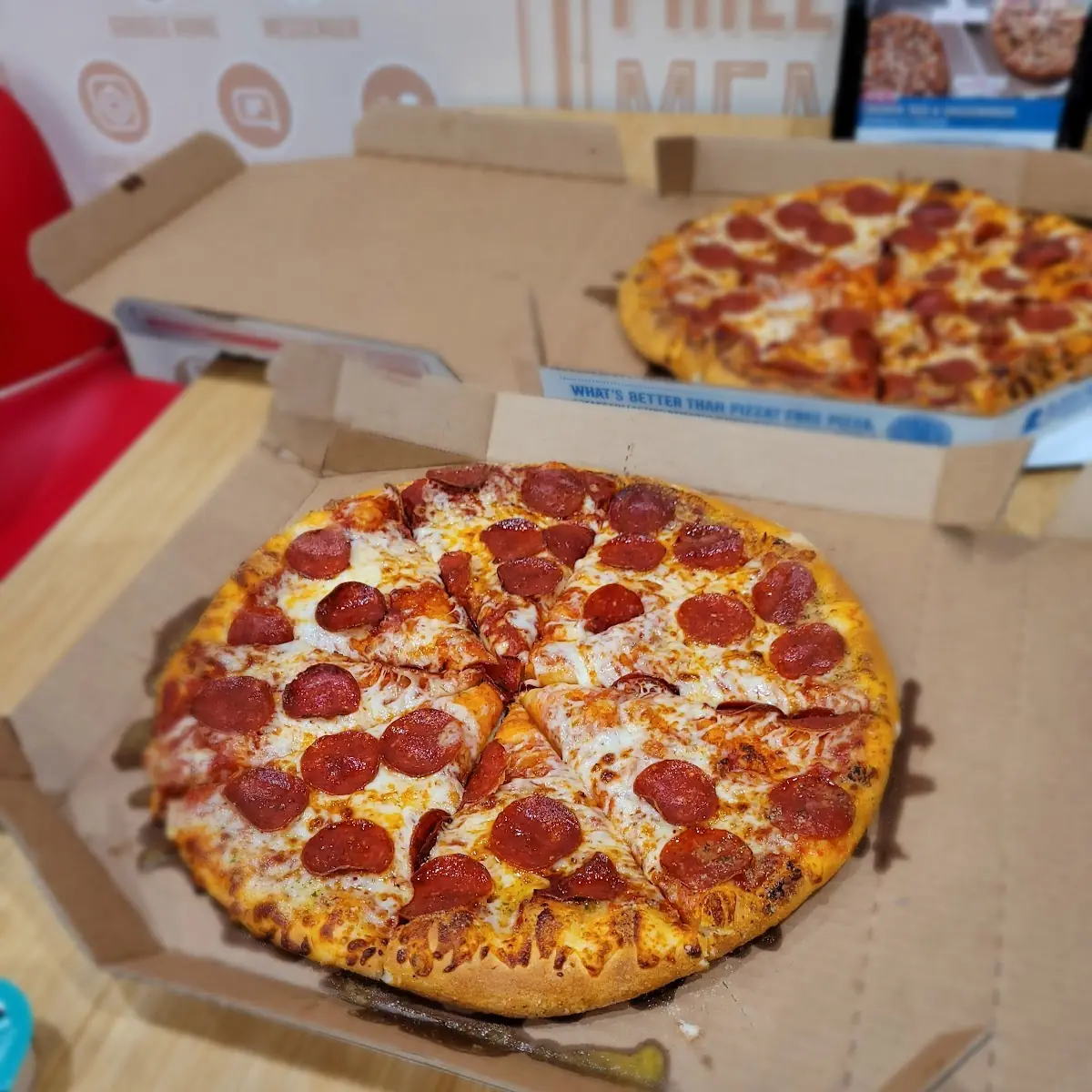 Large Pepperoni Pizza