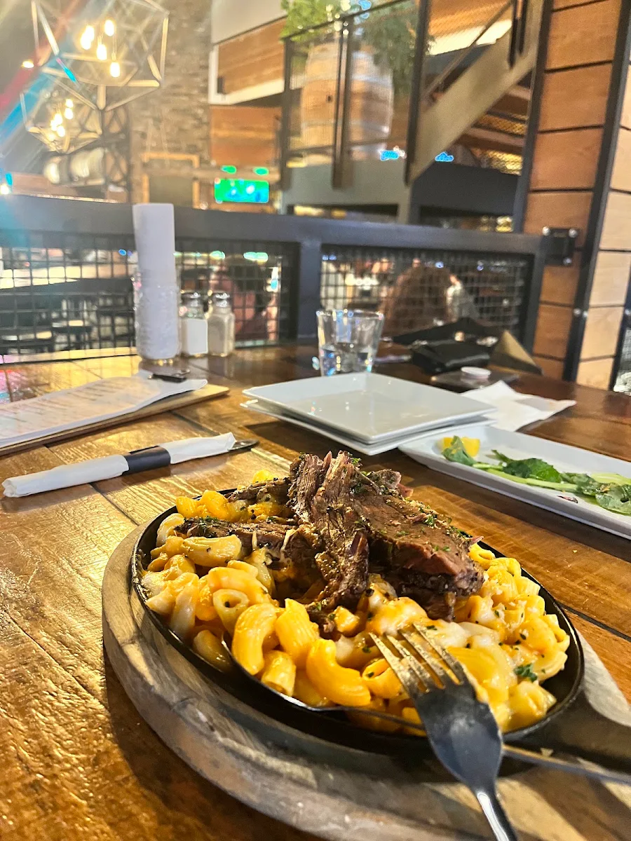 Mac Cheese with Brisket