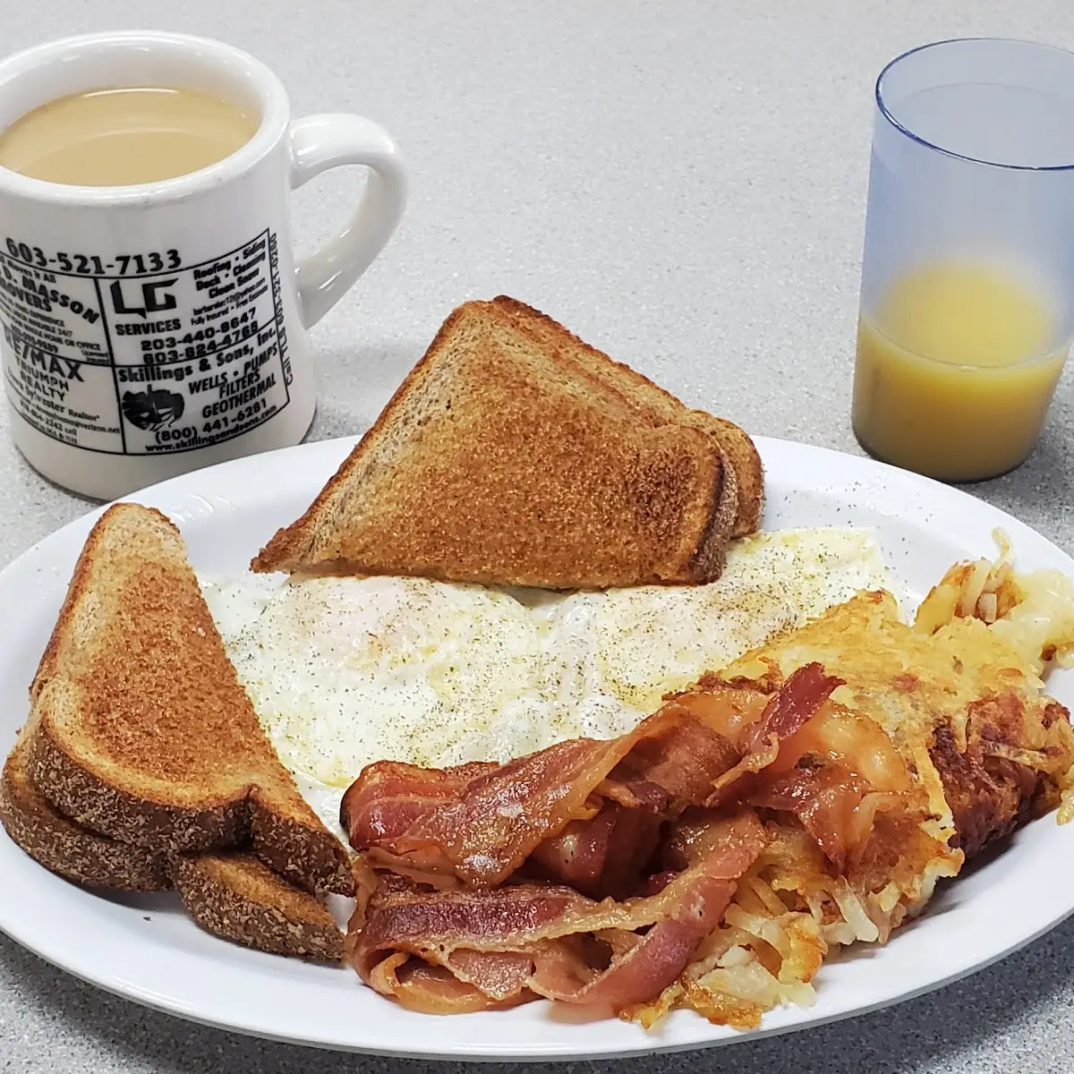 Eggs Bacin Hash Browns Toast
