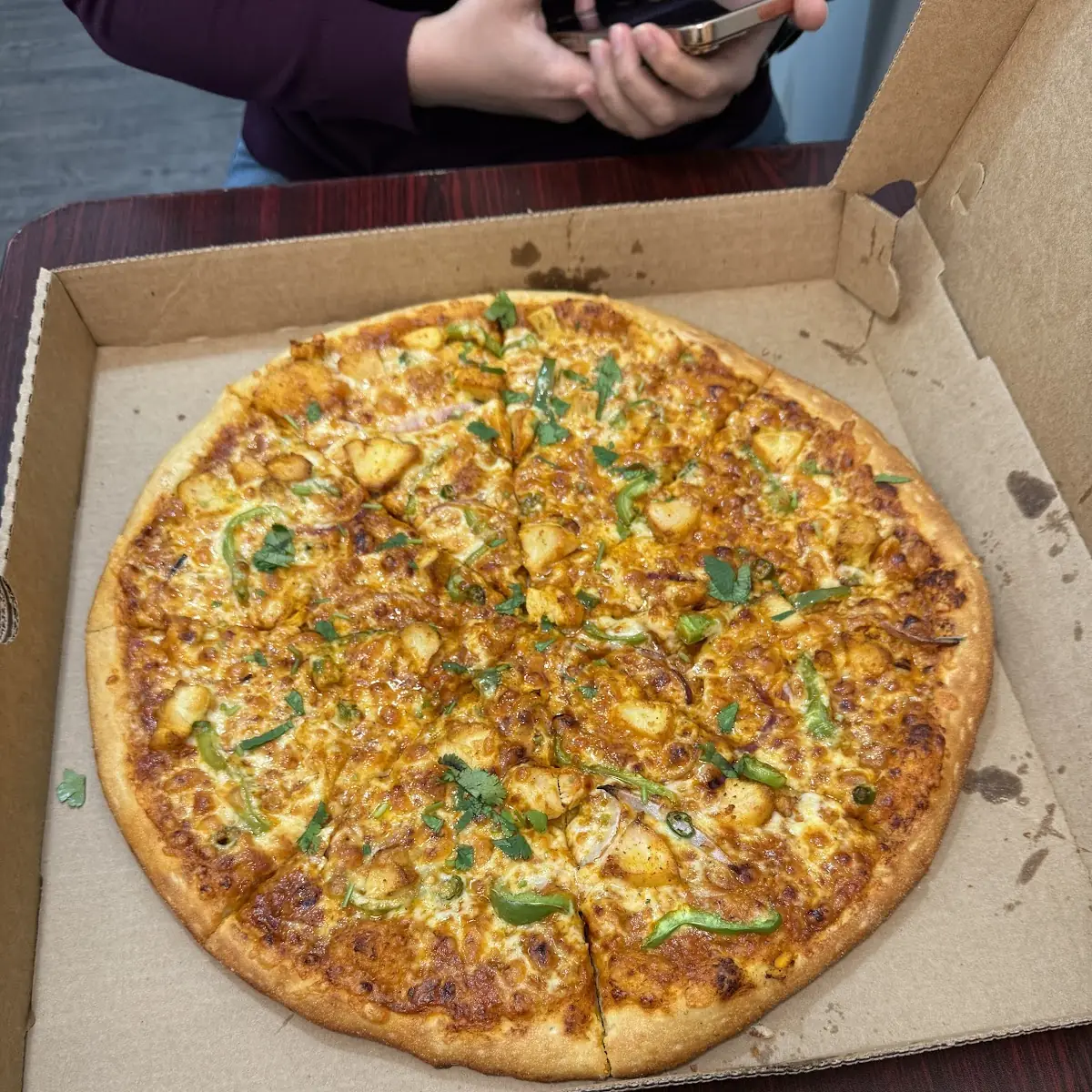 Butter Chicken Pizza XL