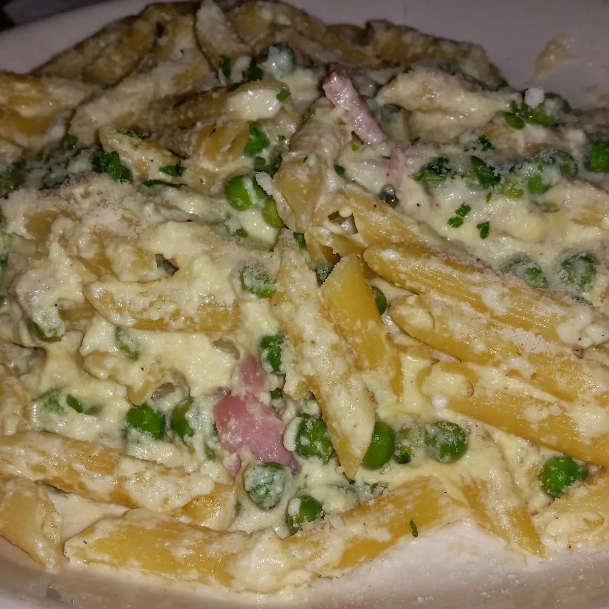 Pasta Carbonara with Peas Bacon and Egg