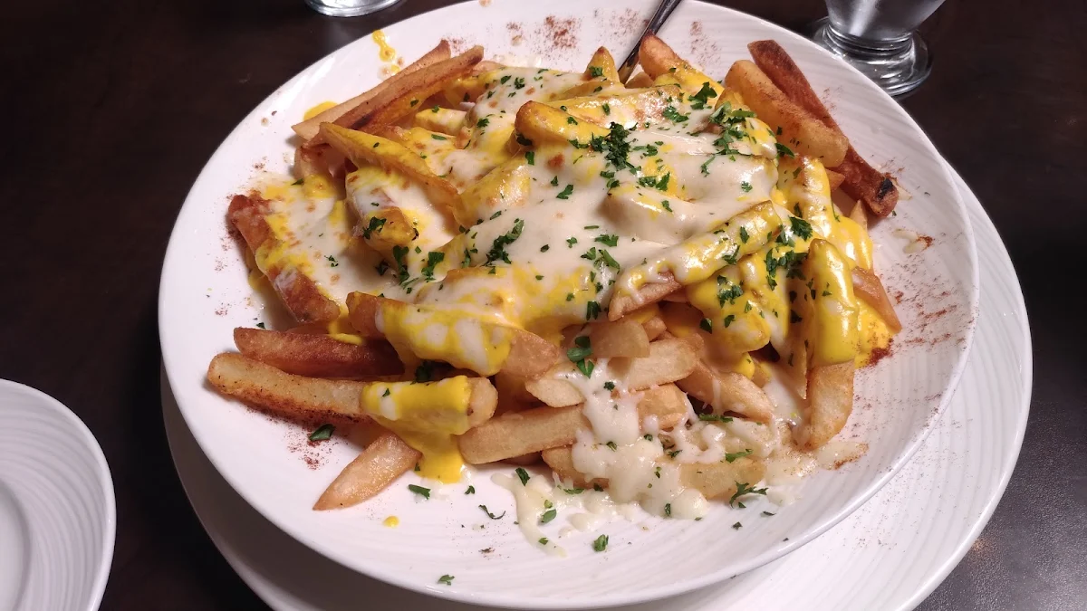 Saffron Poutine