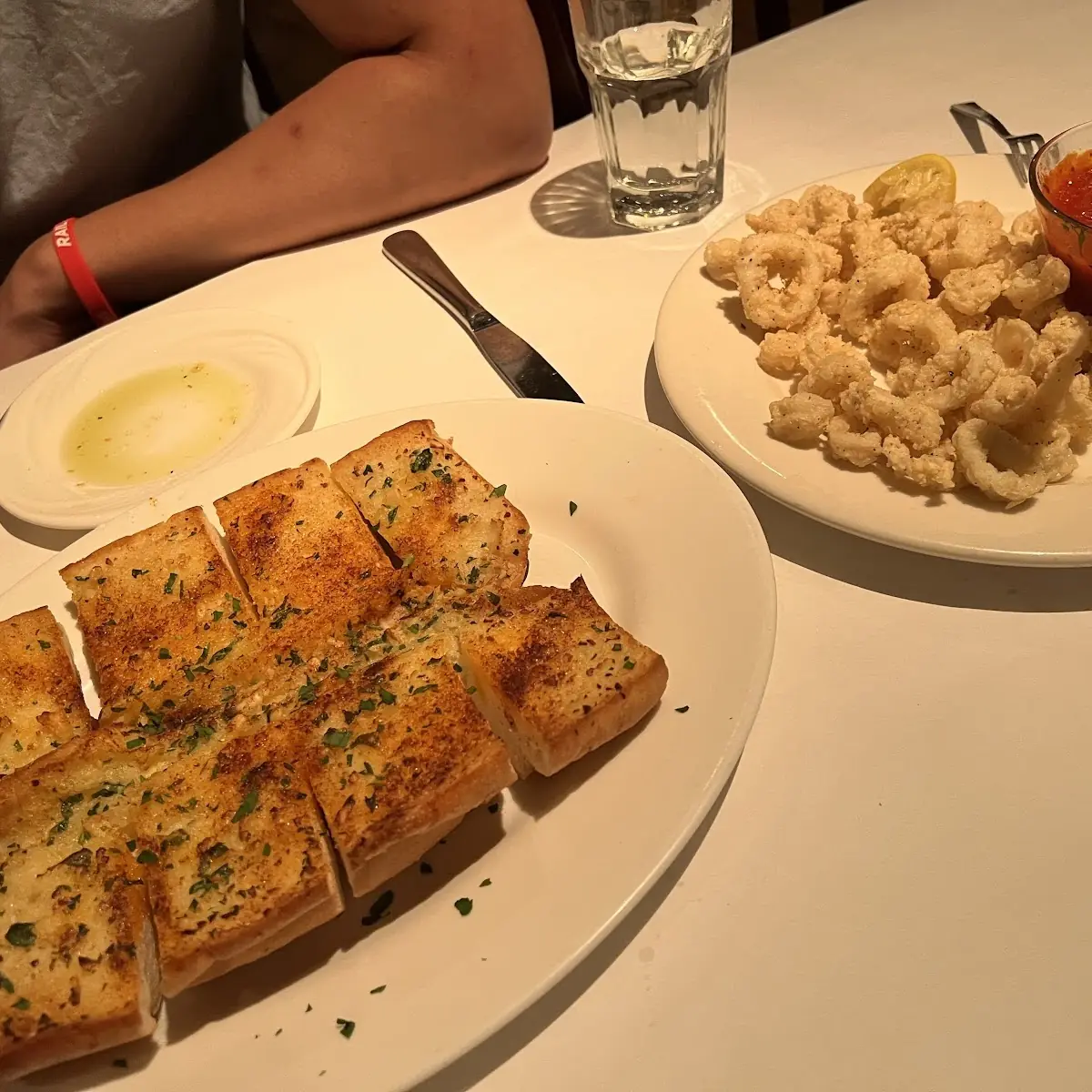 HH Garlic Bread w Mozzarella