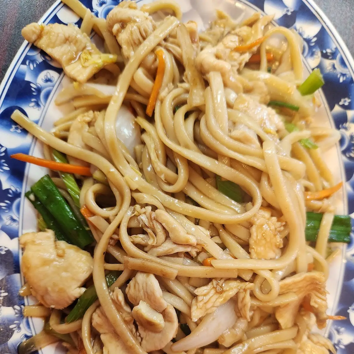 Chicken Lo Mein
