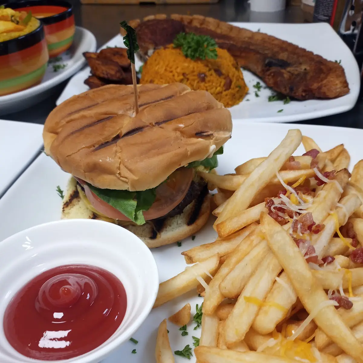 Hamberguer Con Papas Fritas