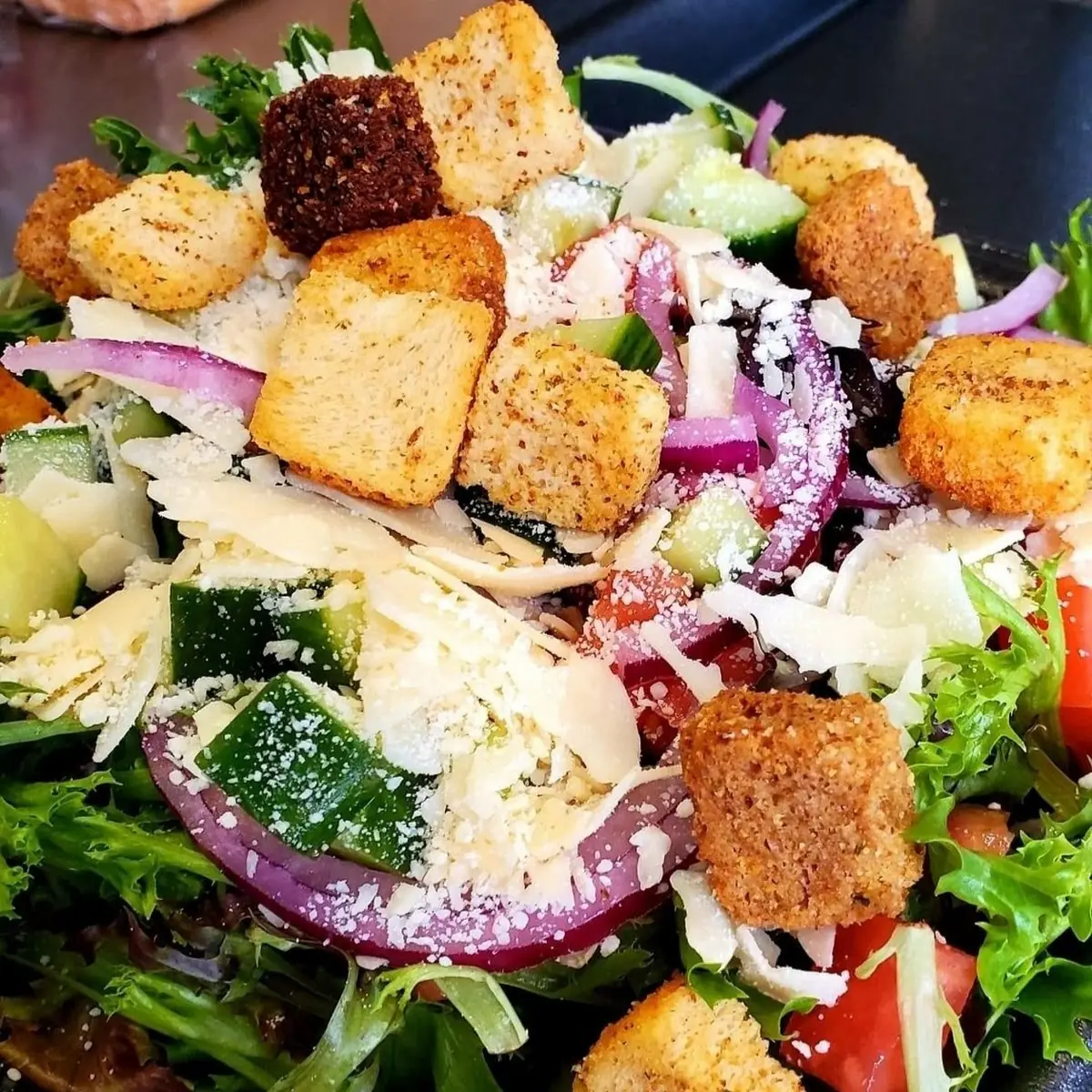 M's Classic House Salad