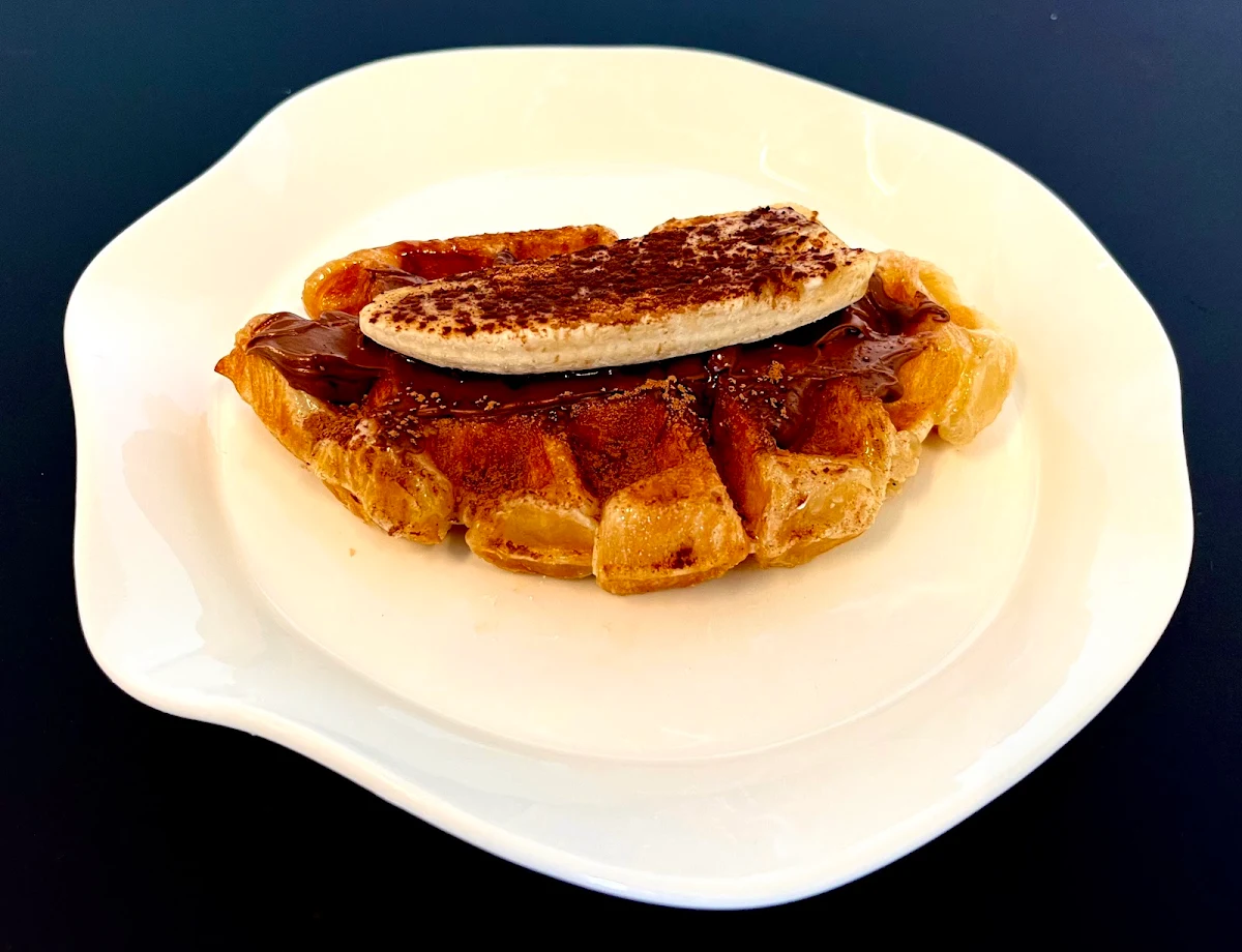 Banana Crème Brûlée Croffle