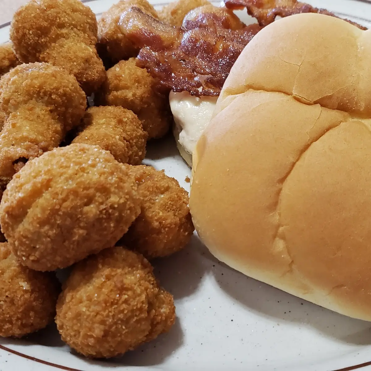 Fried Mushrooms & a Bacon Cheeseburger