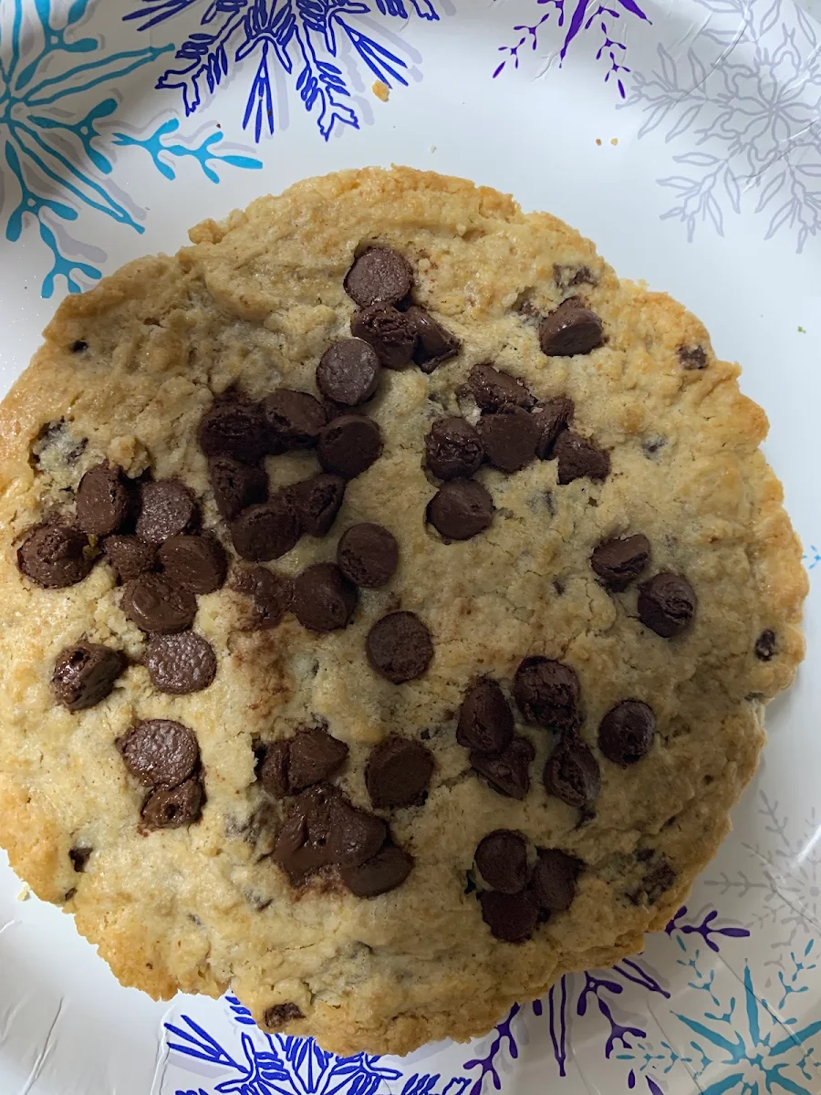 Big Chocolate Chip Cookie