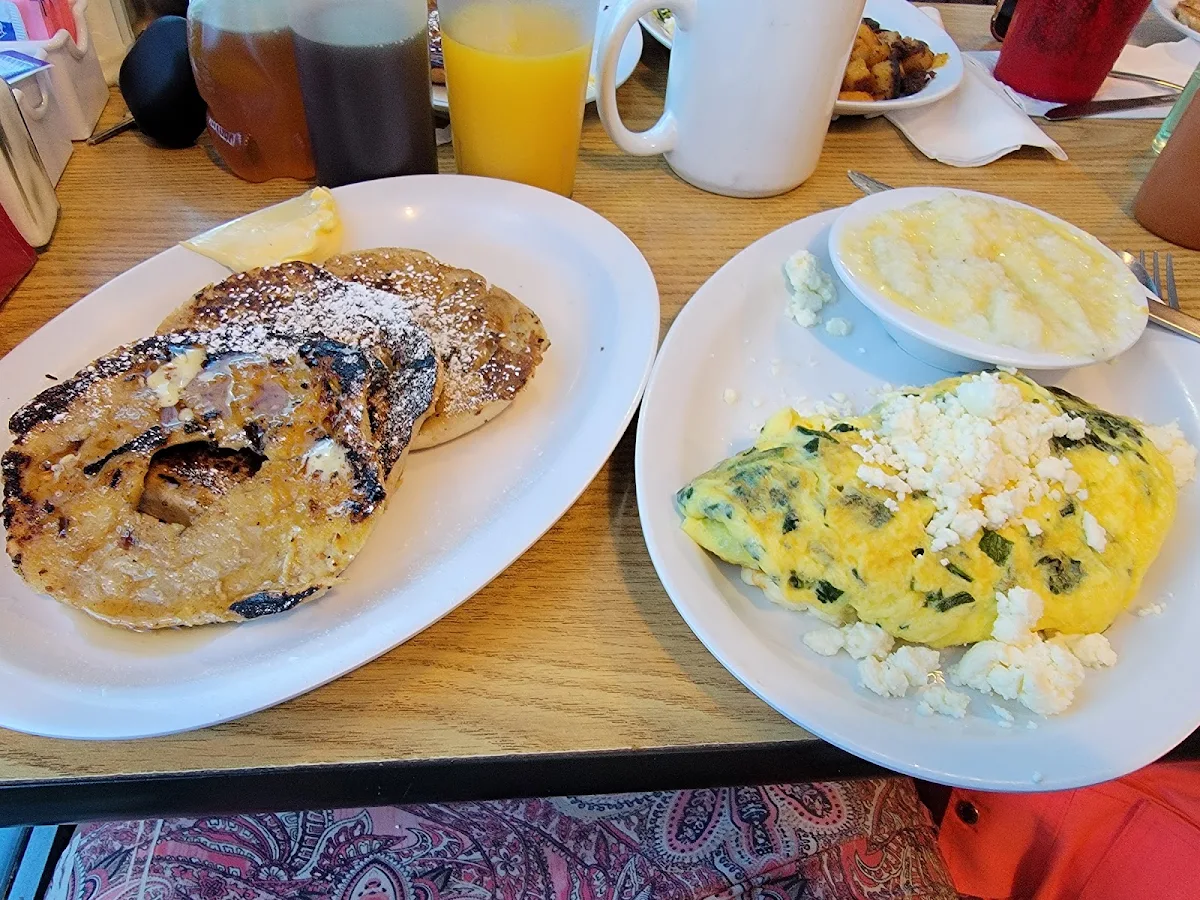 Egg White Omelet with Feta Spinach