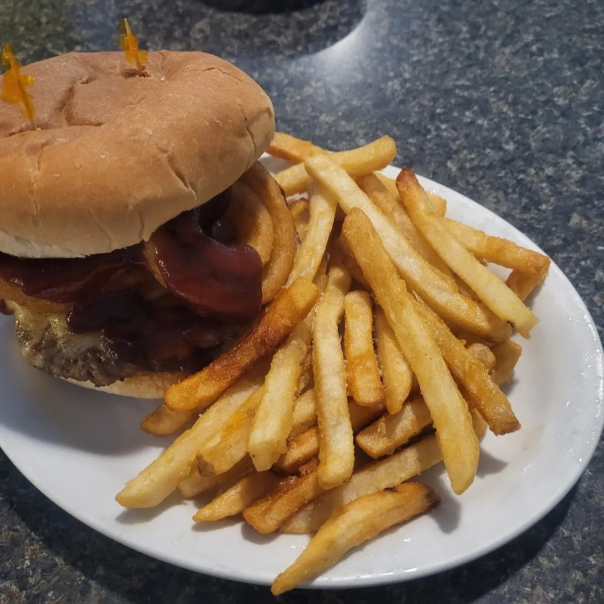 M61 Cheddar BBQ Burger