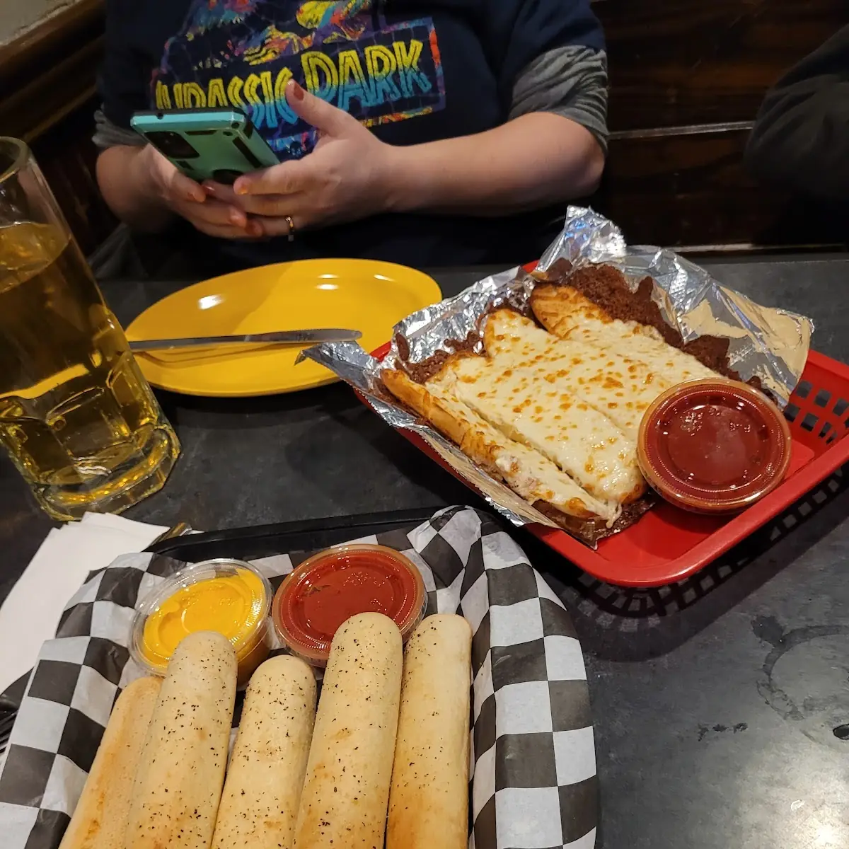 Breadsticks and Cheesy Bread