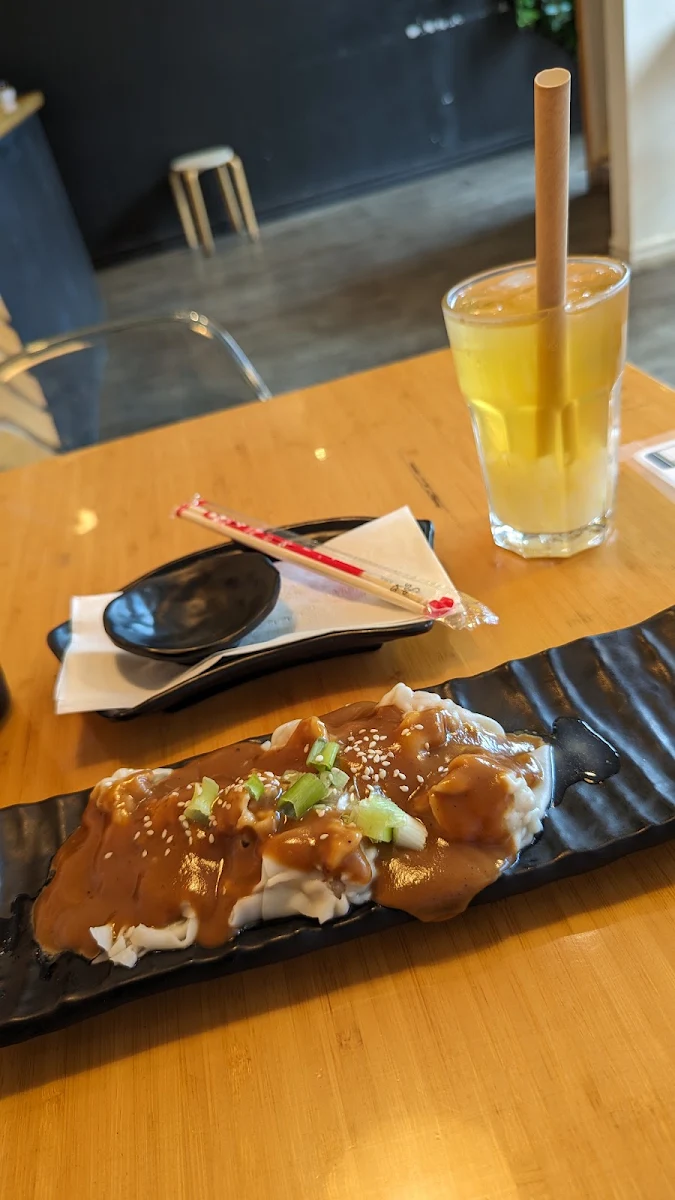 Dumplings Beurre D'arachides, Mr. Dumpling