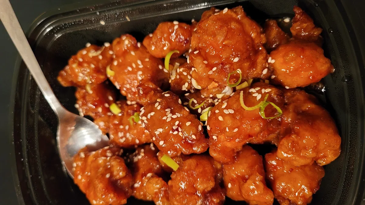 Poulet Général Tao General Tao Chicken, Mr. Dumpling
