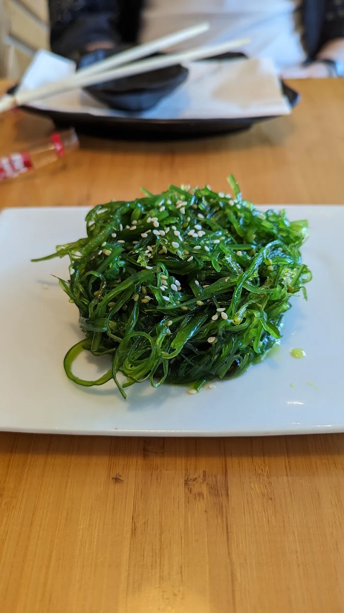 Salade d'algues Sea-weed Salad, Mr. Dumpling
