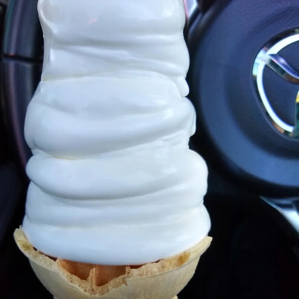 Medium Vanilla Cone
