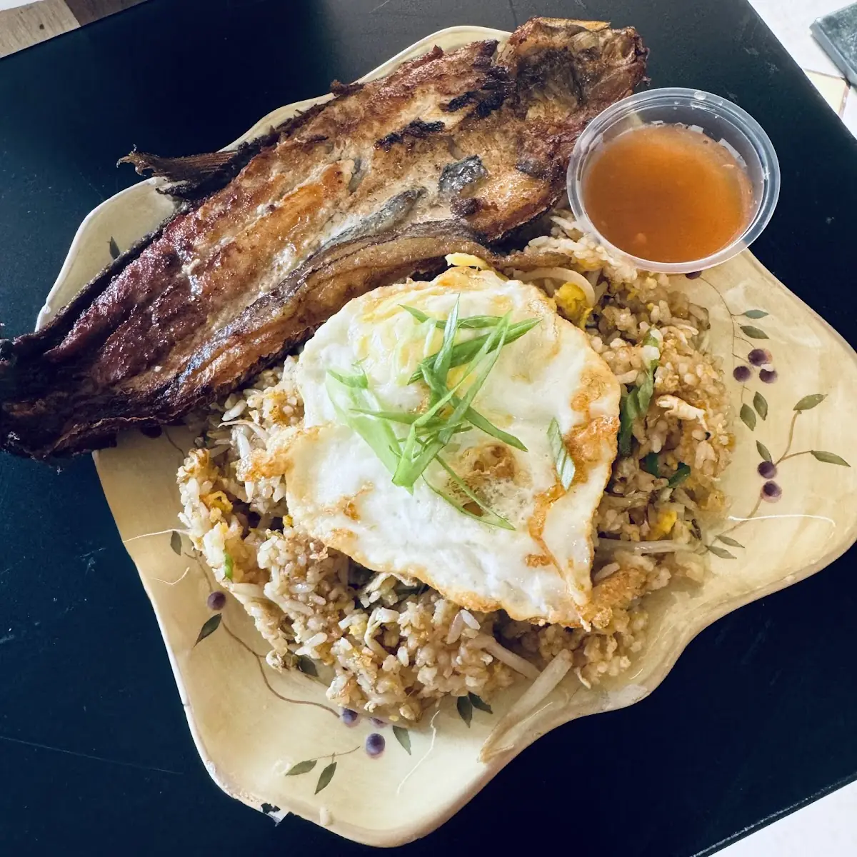 Daing na Bangus (Fried Milk Fish)