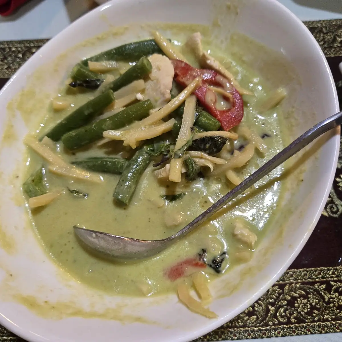 Hreen Curry Chicken