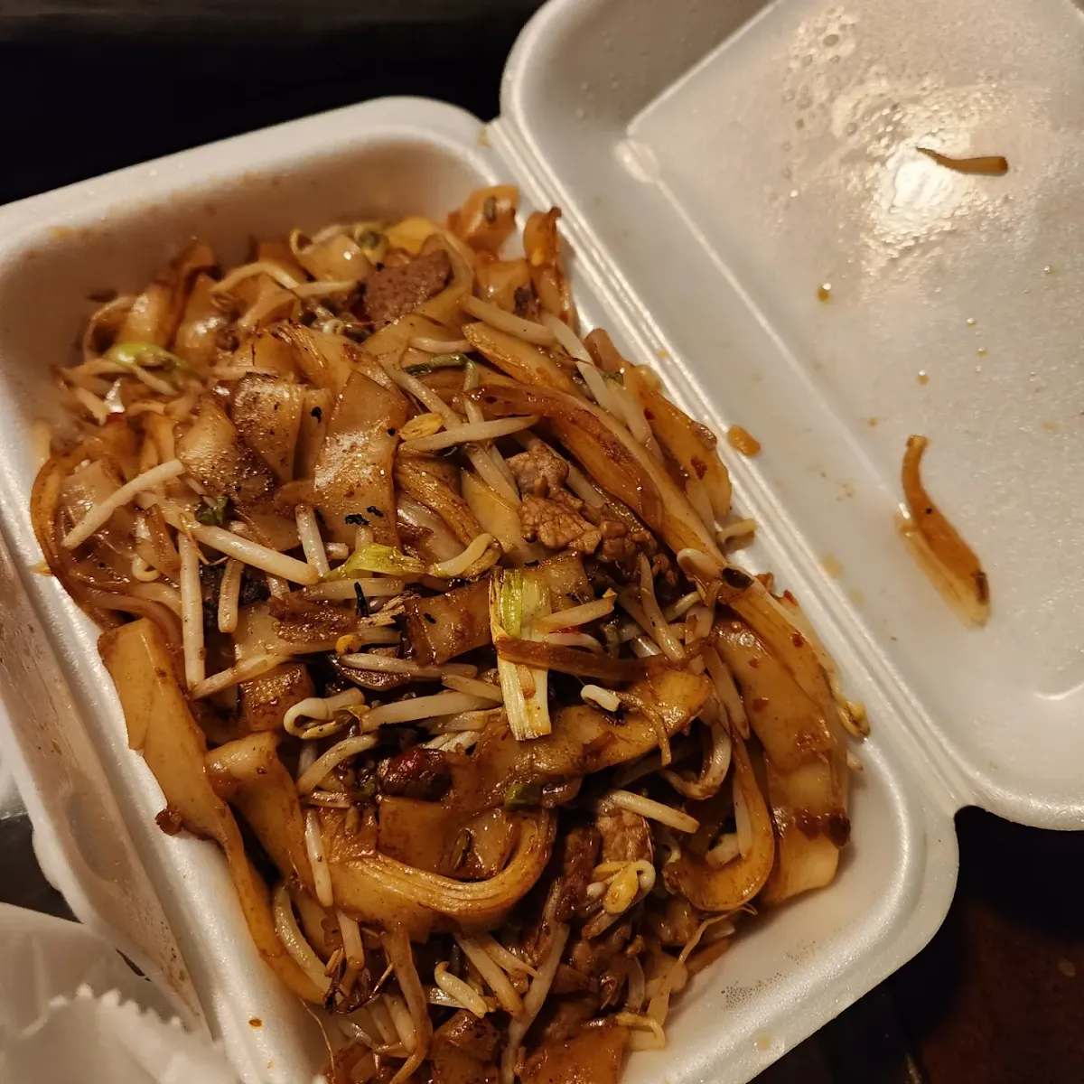 Big Rice Noodle with Beef, Spirit Bistro 豐味