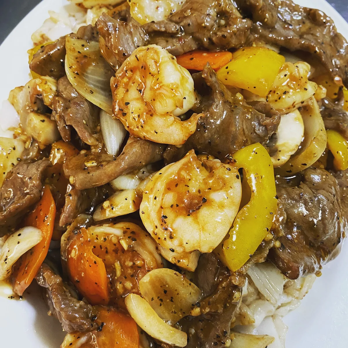 Shrimp and Beef with Egg Sauce on Rice Nood, Spirit Bistro 豐味