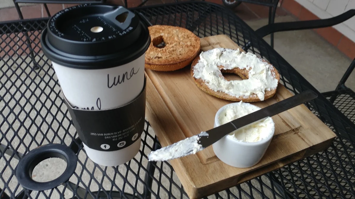 Caramel Latte Whith Bagel with Cream Cheese