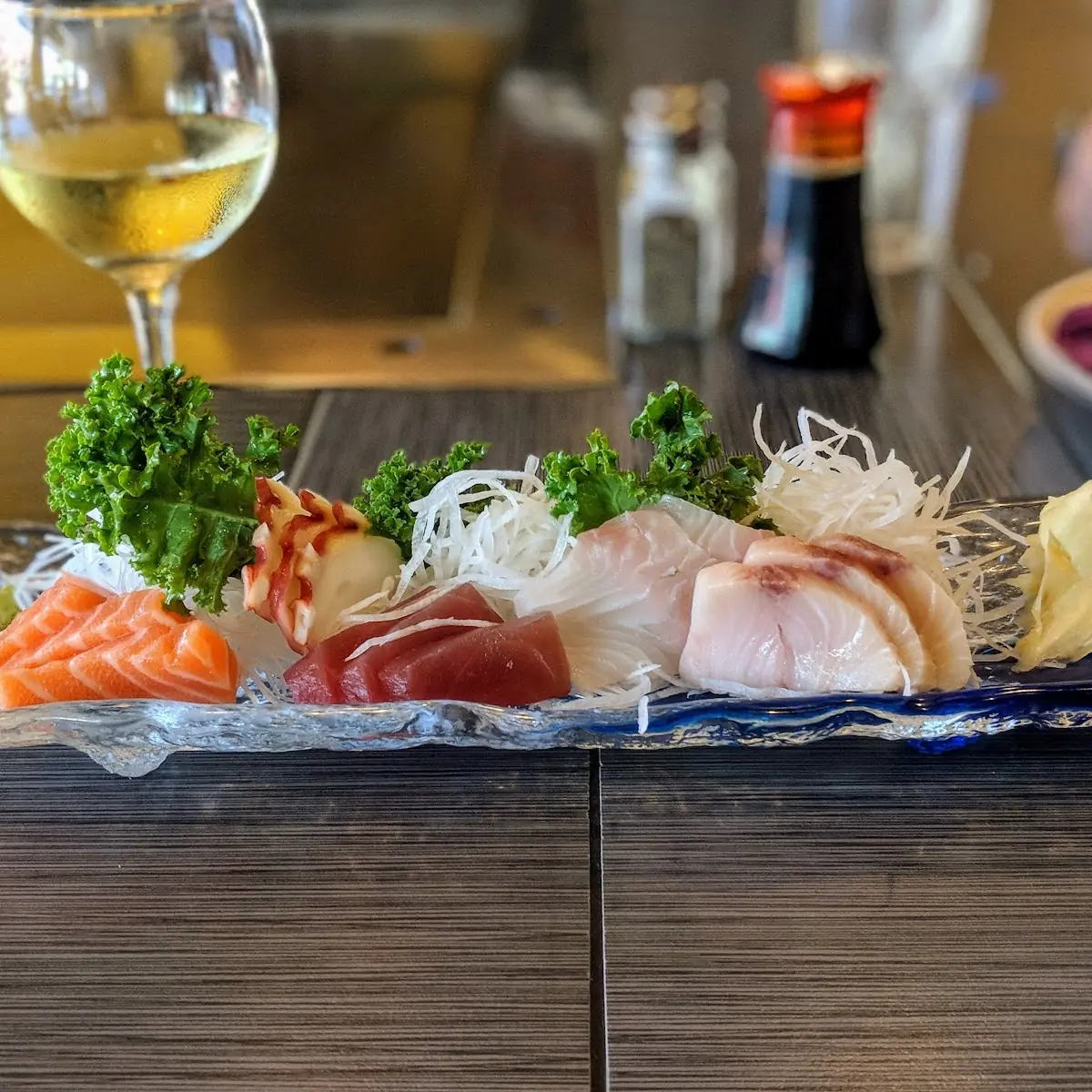 Sushi and Sashimi Deluxe Combo