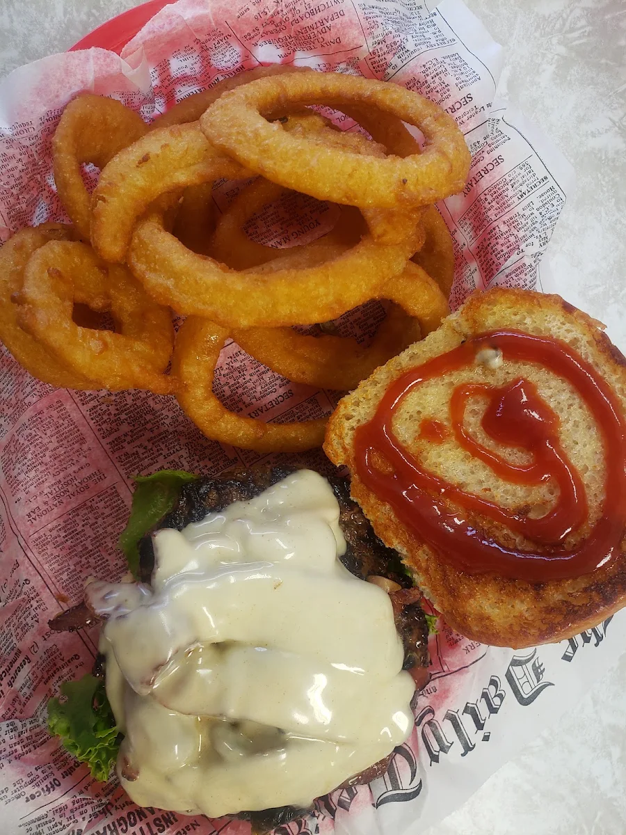 Swiss Burger w Onion Rings