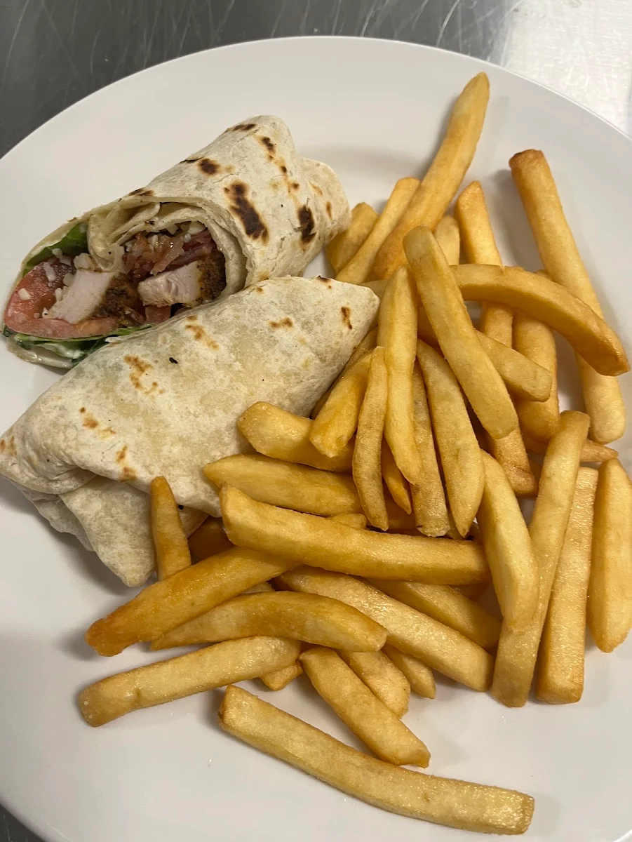 Highlights, Jolly Rogers Grill