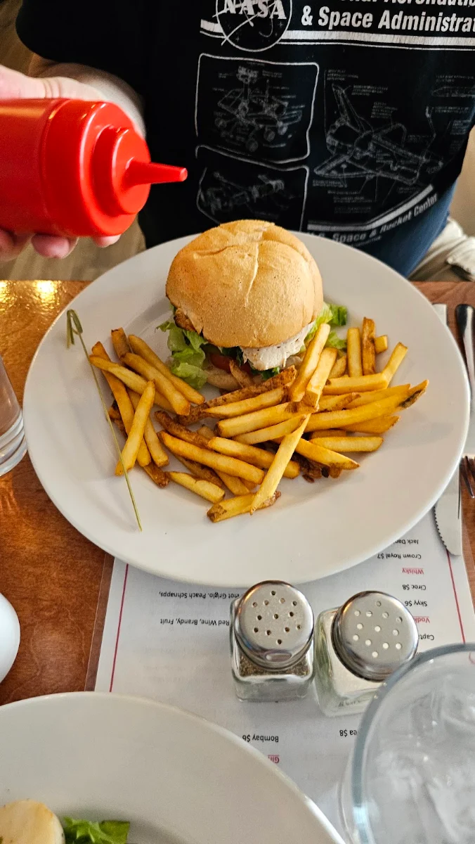 Highlights, Jolly Rogers Grill