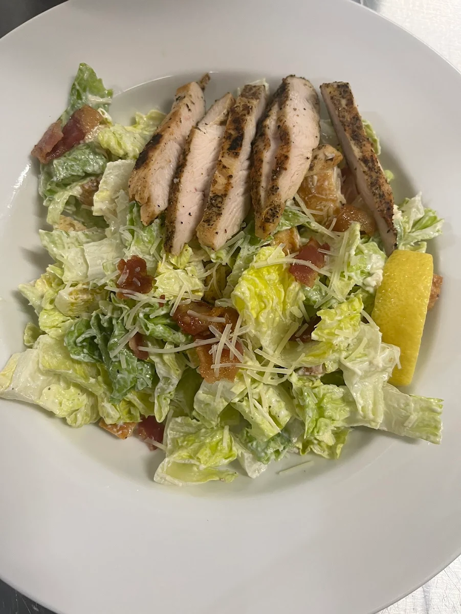 Highlights, Jolly Rogers Grill