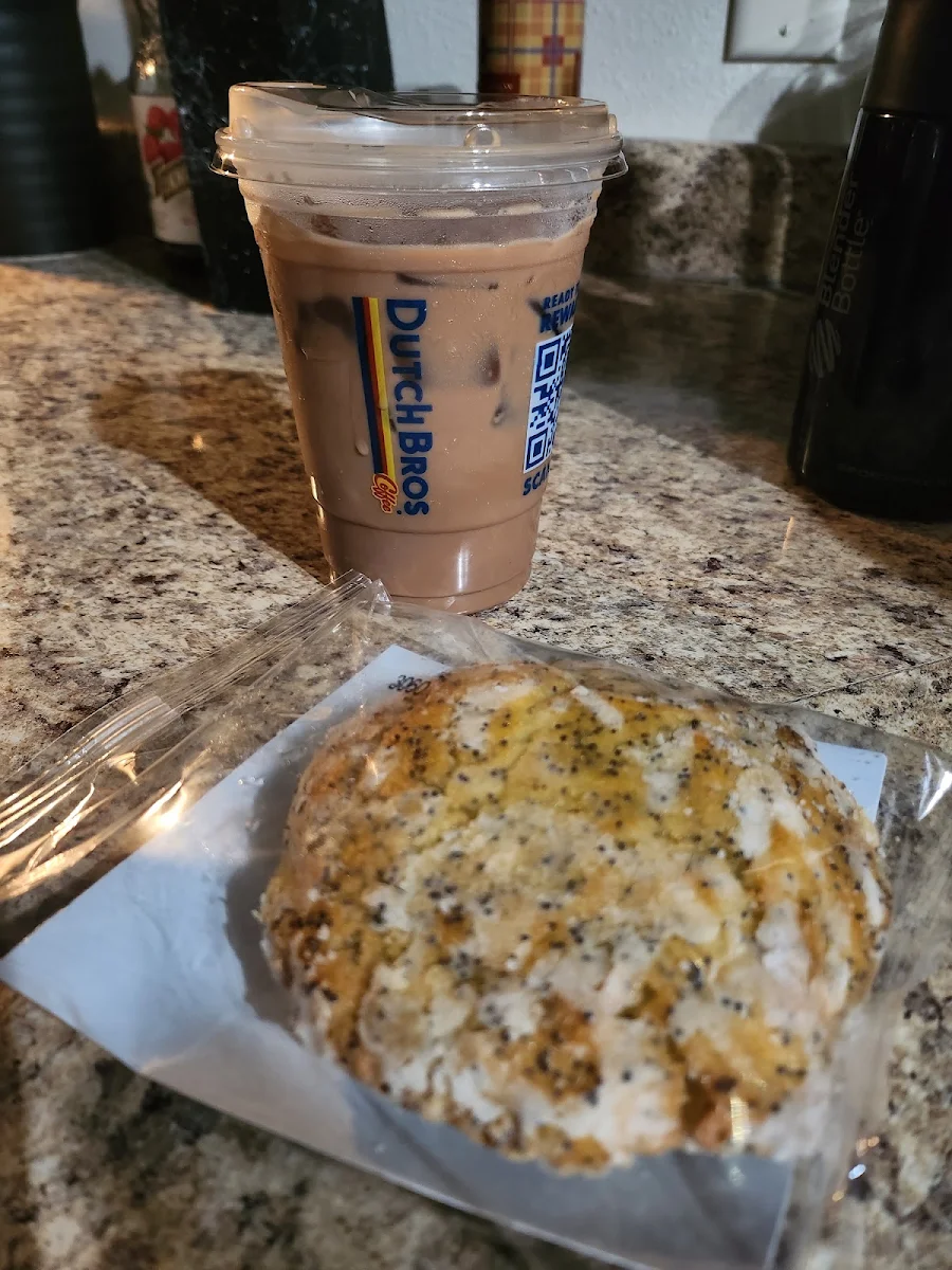 Small Nutty Irishman Lemon Poppy Seed Muffin
