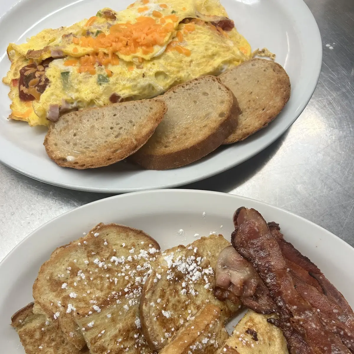 Highlights, Downtown Diner