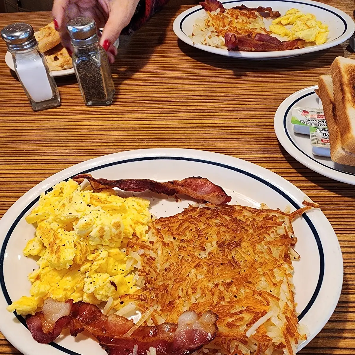Comes with Combo Plates