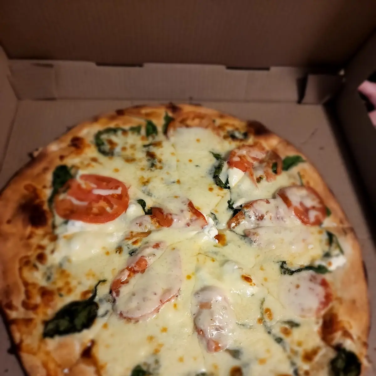 Bella's White Veggie Pizza