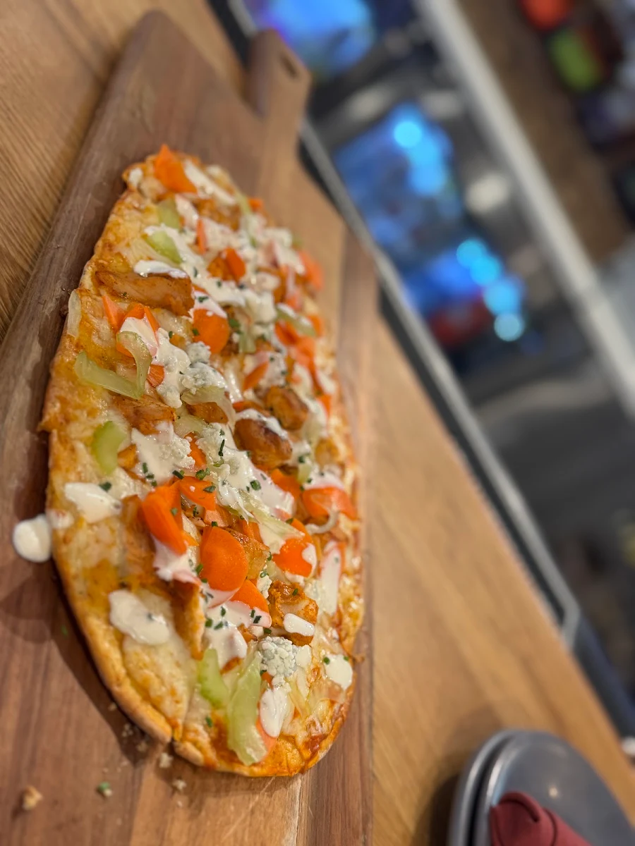 Buffalo Chicken Flatbread