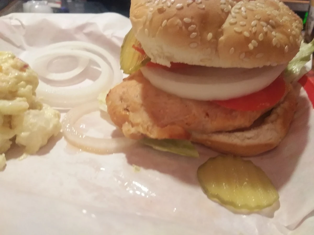 Delux Chicken Sandwich