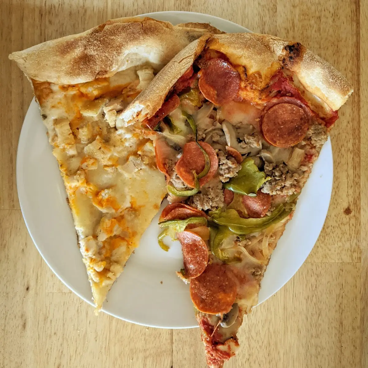 Buffalo Chicken Pizza Deluxe Pizza