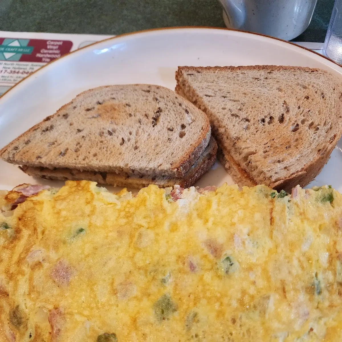 Apple-Wood Smoke Ham & Cheddar Omelette