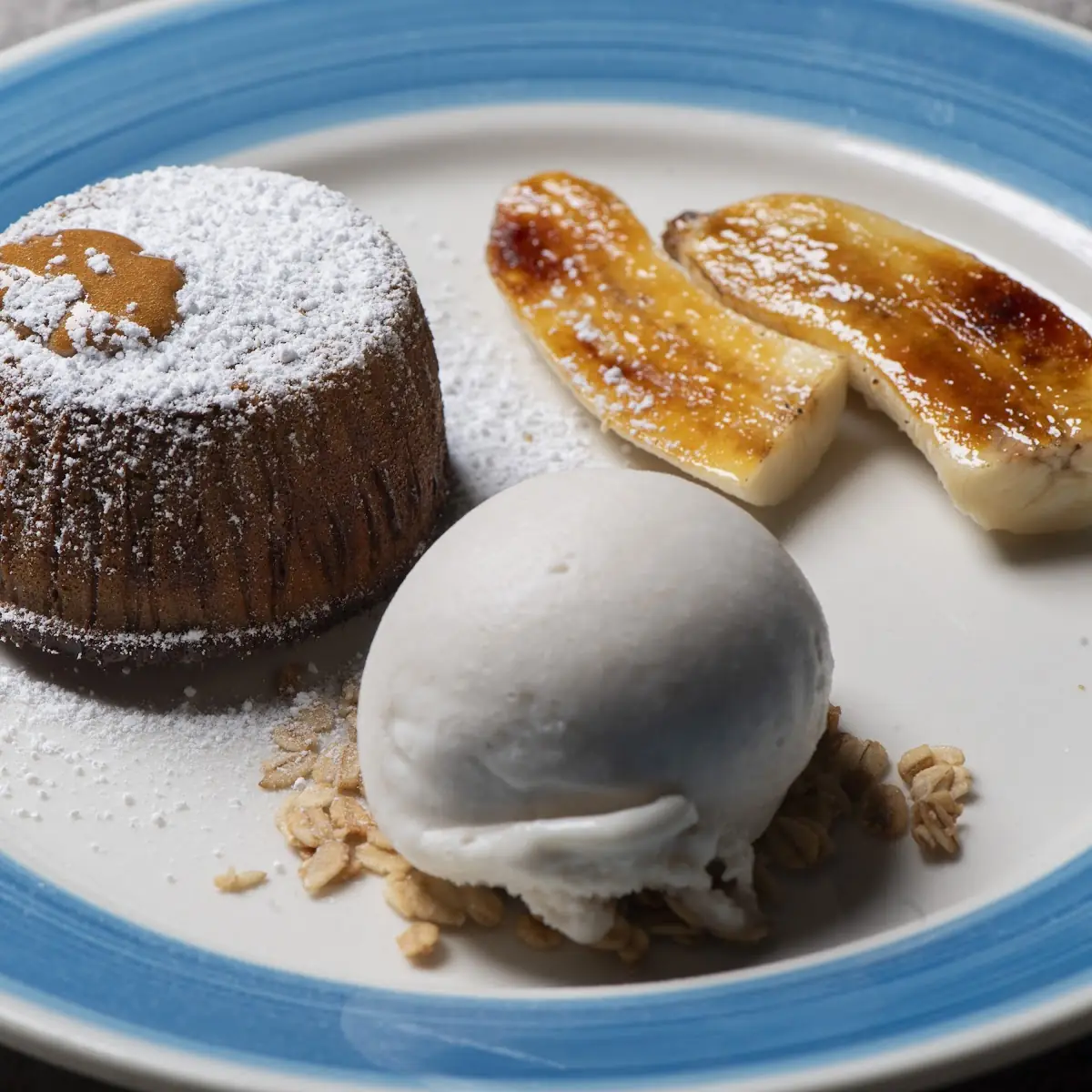 Dulce De Leche Lava Cake