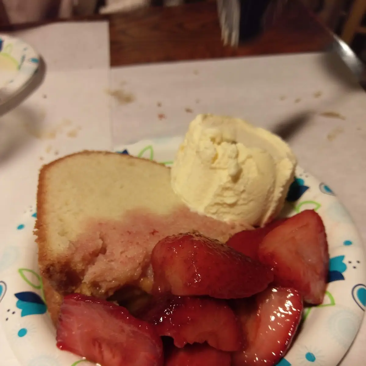 Pound Cake with Strawberries