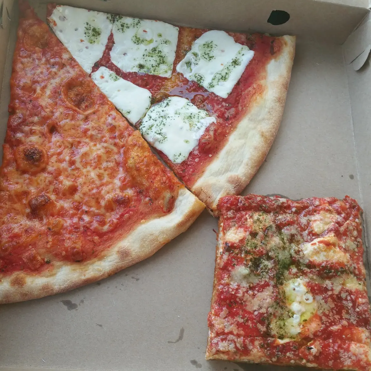 Plain Margarita Grandma Pizza