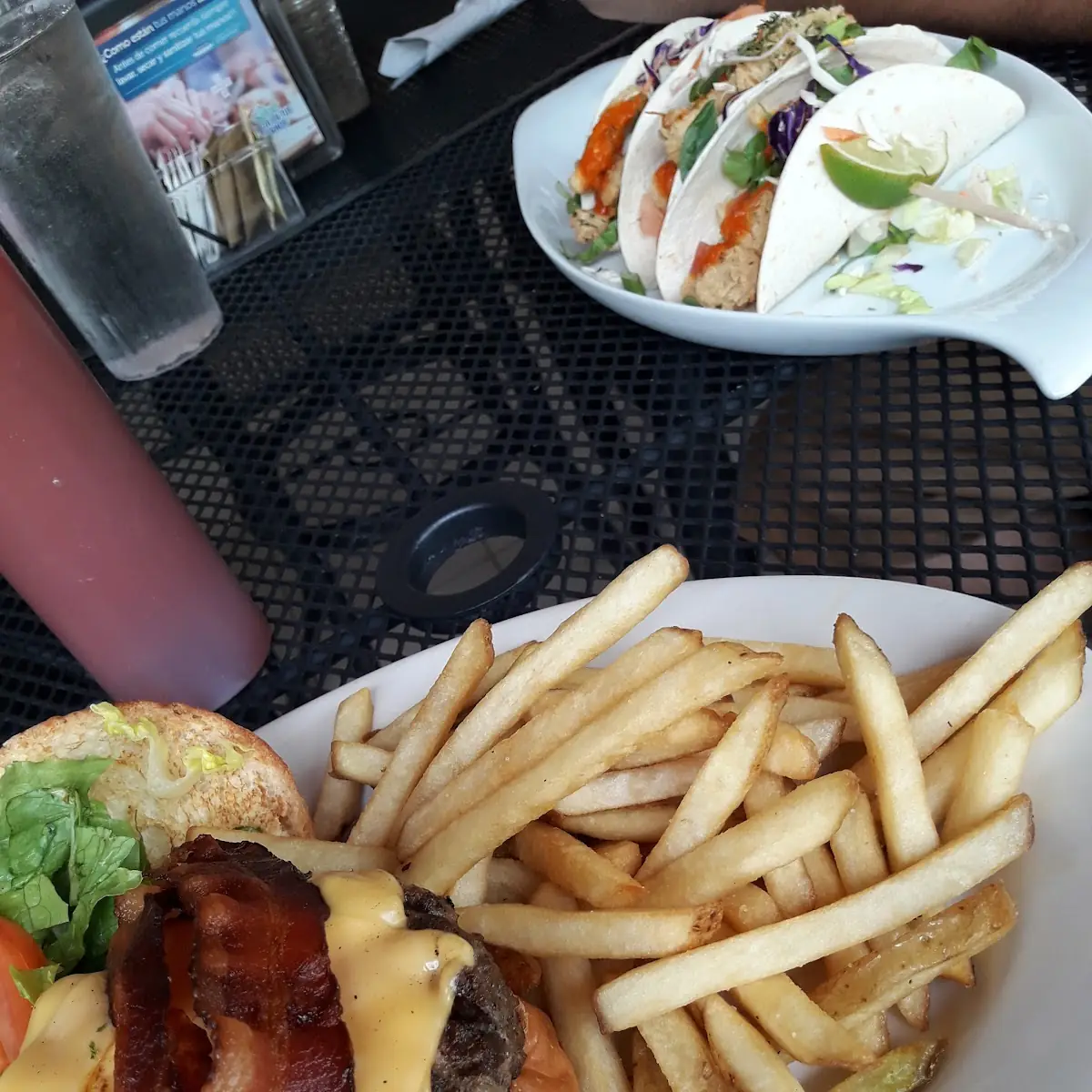 El Faro Burger