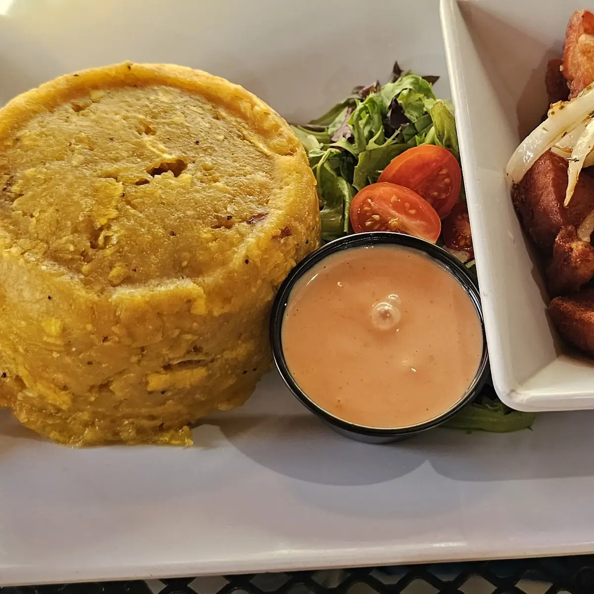 Mofongo Con Carne Frita