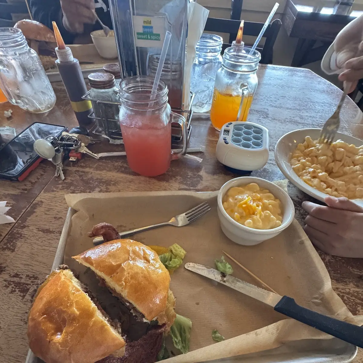 Juicy Burger and Mac and Cheese
