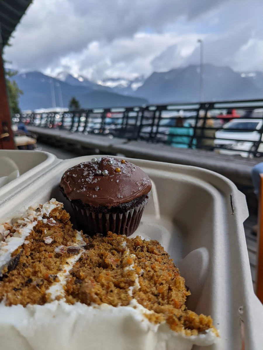 Carrot Cake and Chocolate Cupcakes