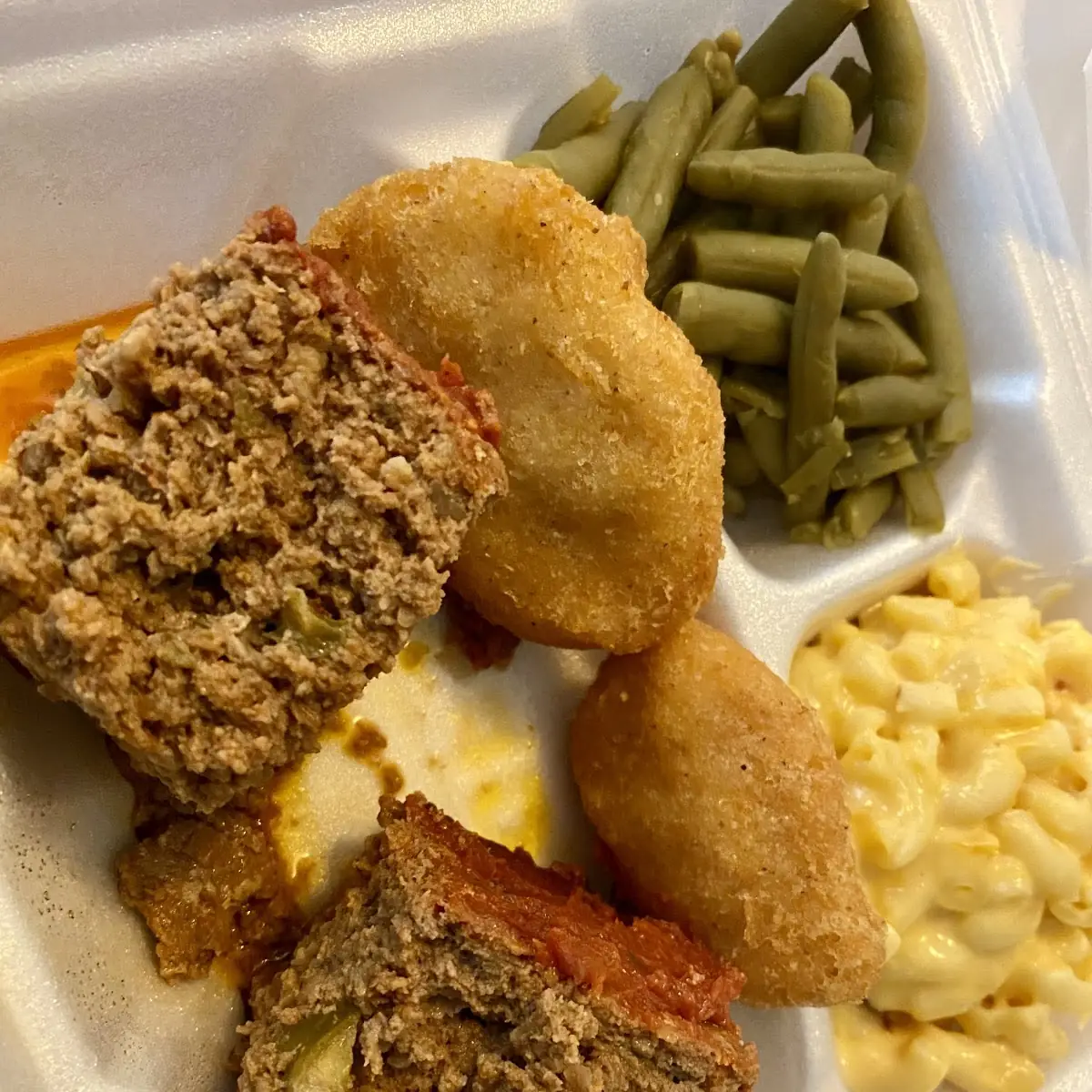 Meatloaf Dinner Mac-N-Cheese & Green Beans