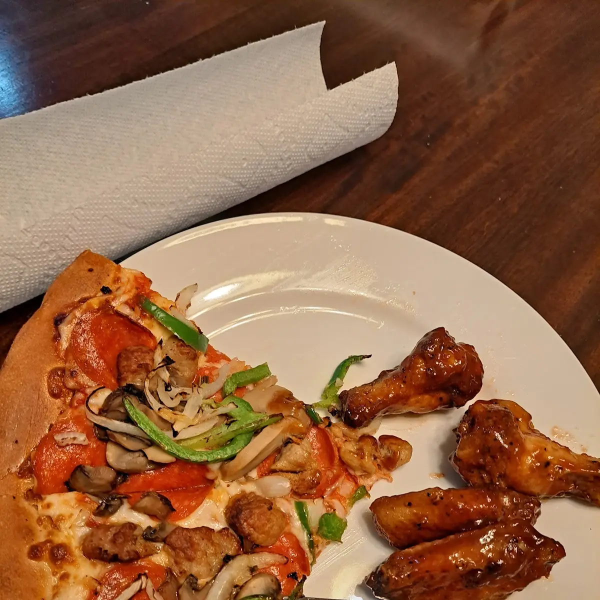 Supreme Pizza with Wings