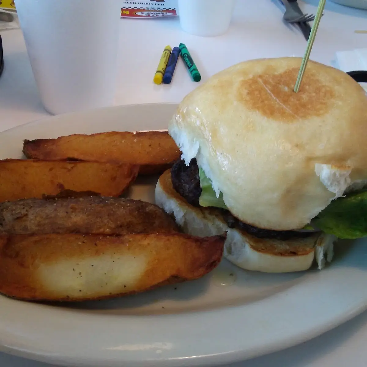 Hamburger with Steak Fries