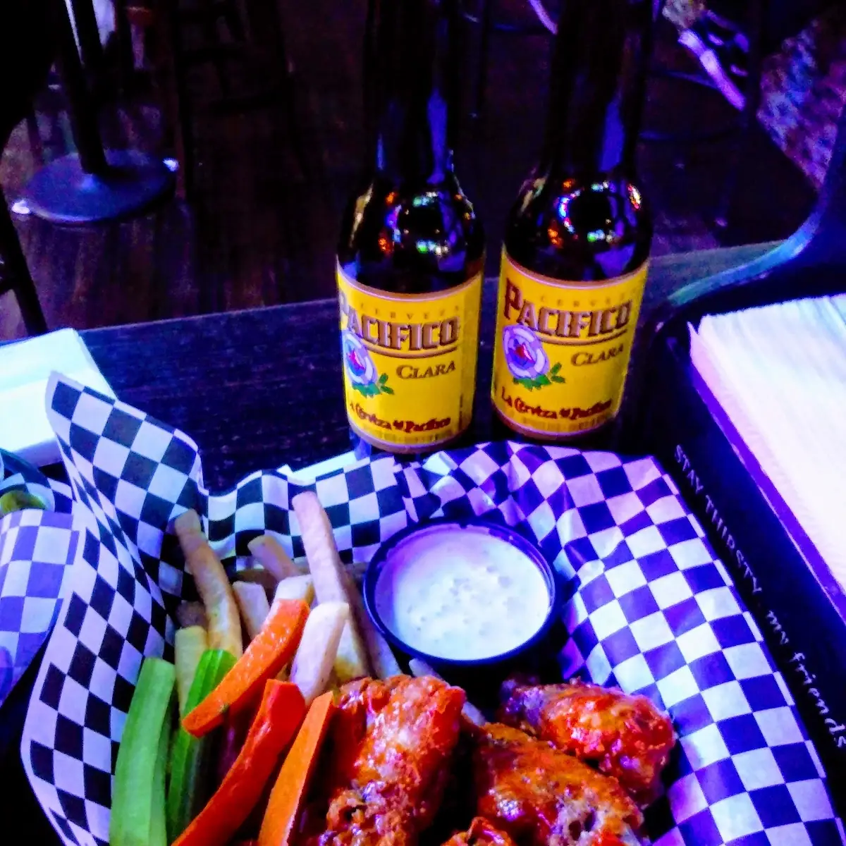 Iguanas Special Wings